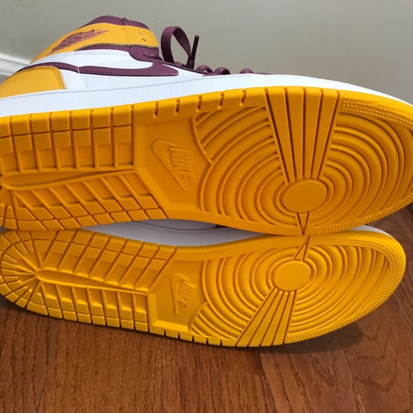 New🔥Jordan 1 Retro High OG BROTHERHOOD. Size 13 mens - Picture 6 of 12